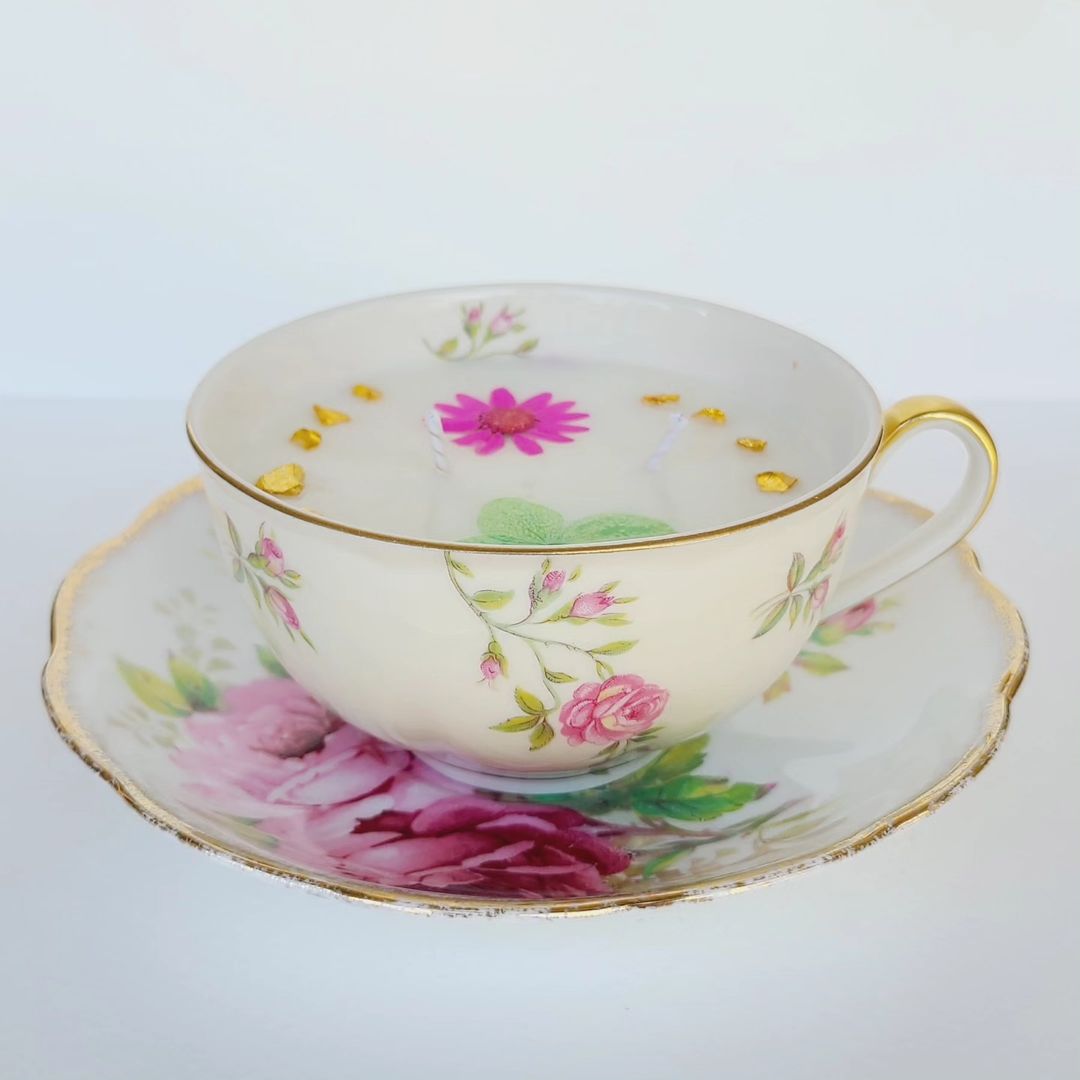 Candela Cafe Vintage English Bone China Teacup and Saucer Candle