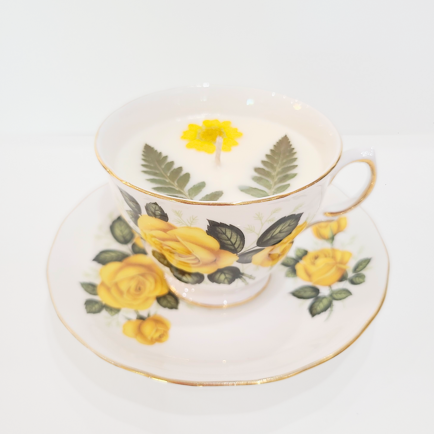 Desert Bloom | Vintage 1950's Royal Vale Bone China Teacup Candle