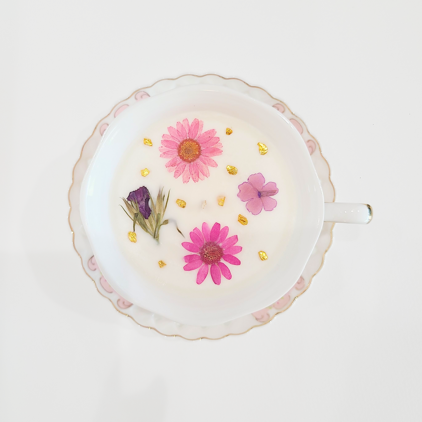 Tuscan Vineyard | Pastel Pink Floral Boutique Teacup Candle