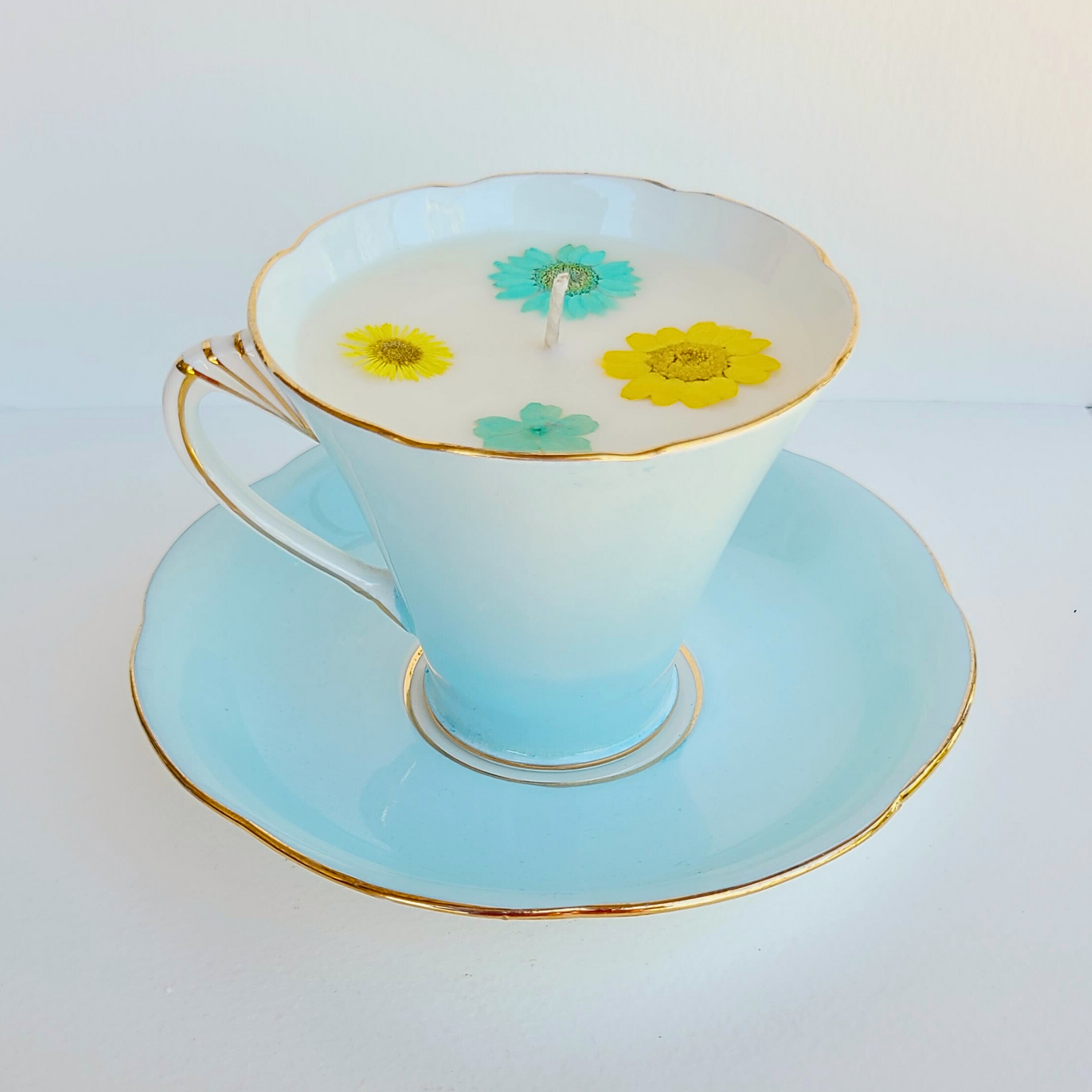 Loopy Delight | 1950's Vintage Teacup Candle