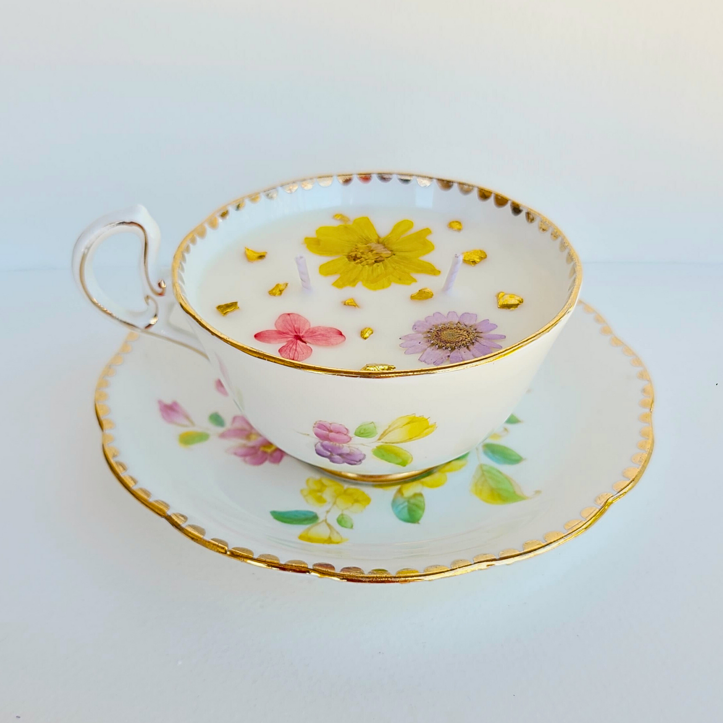 Loopy Delight | Hand Painted Gold-Rimmed Vintage Teacup Candle